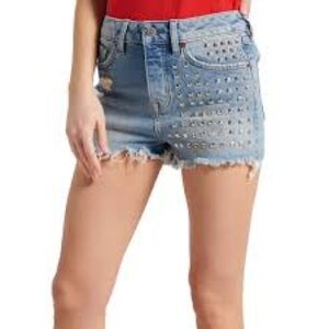 Women’s Forever 21 Studded Blue Washed Jeans Size 28 US!